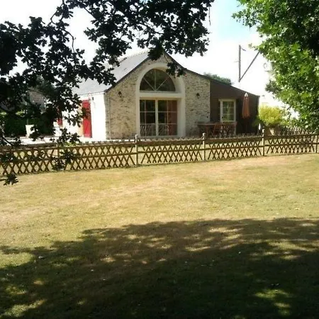 Au Bas Chalonge By Interhome