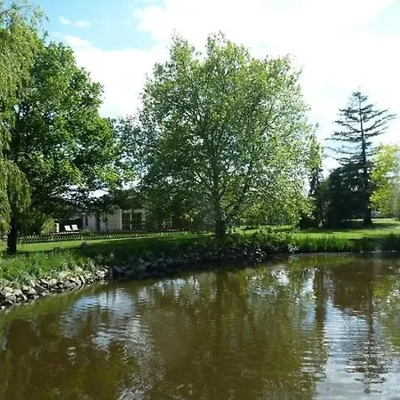 Hébergement de vacances Au Bas Chalonge By Interhome *