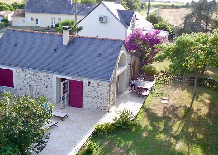 Au Bas Chalonge By Interhome