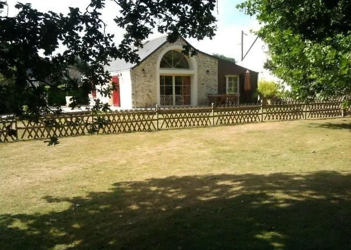 Au Bas Chalonge By Interhome